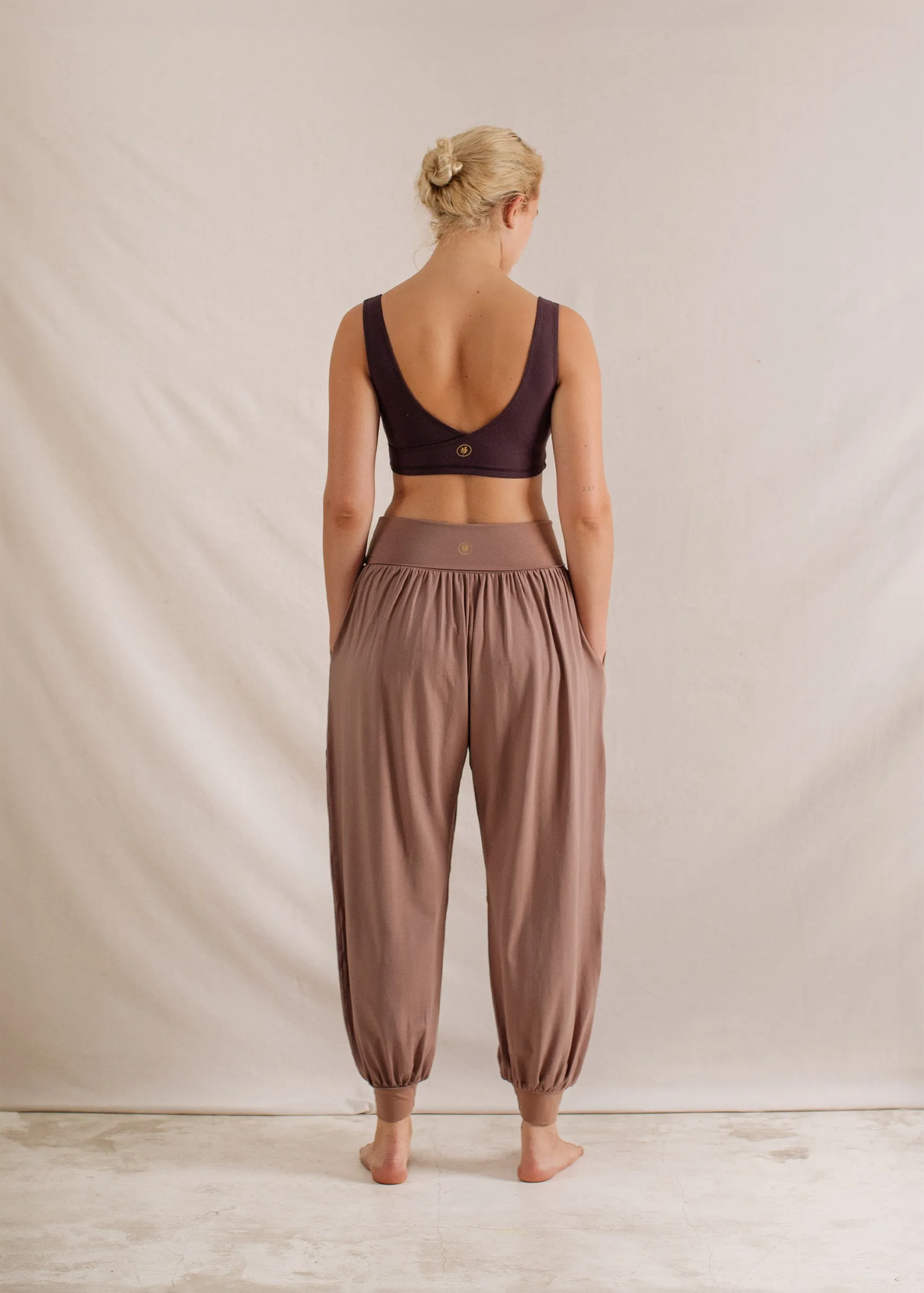 Alora Pants Sandalwood