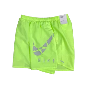 Nike Cracked Swoosh Challenger Shorts 5" - Neon Volt