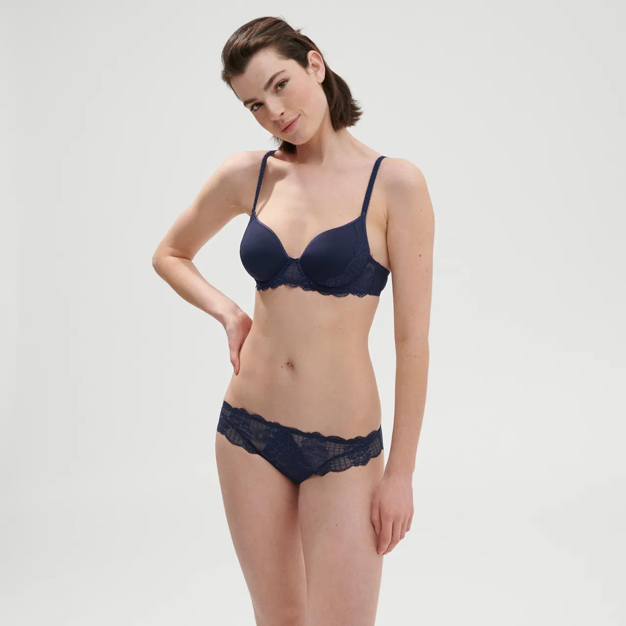 Reve 3D Spacer Plunge Smooth Bra in Navy